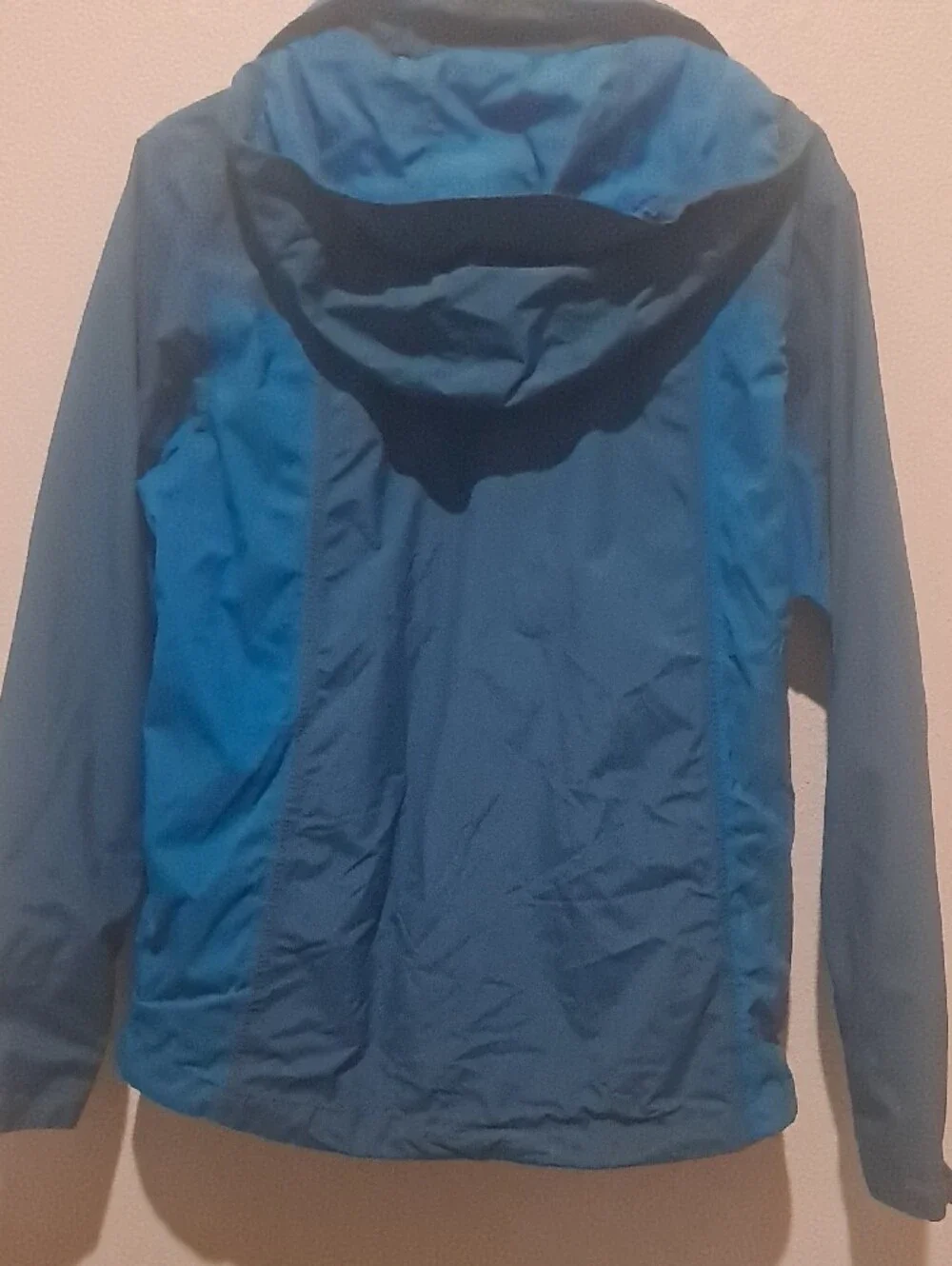 The North Face Men's Two-Tone Blue Rain Jacket